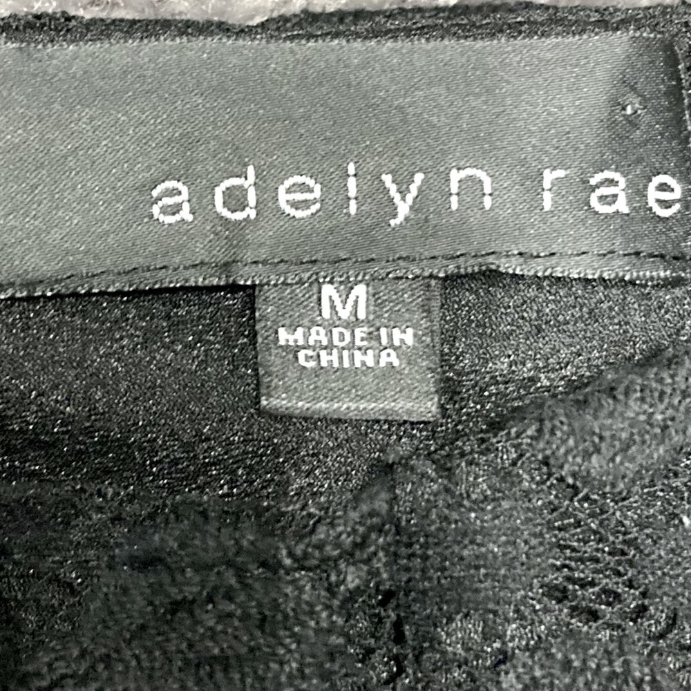 Adelyn Rae crocheted and lace cocktail dress, Medium. - Picture 6 of 12